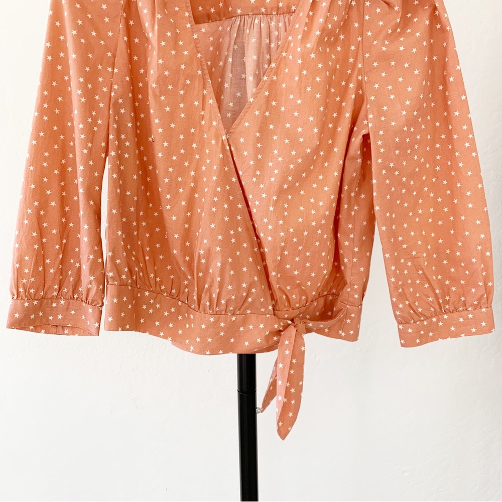 Madewell Wrap Top in Star Scatter Print Coral Cropped Top | XXS - Picture 7 of 12